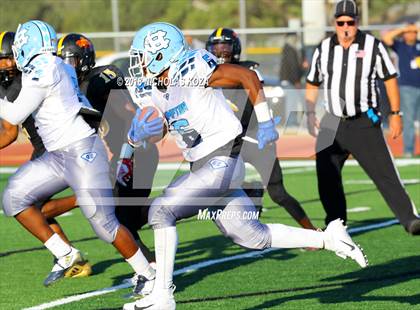 Thumbnail 1 in Compton vs. Dominguez (Hub City Bowl II) photogallery.