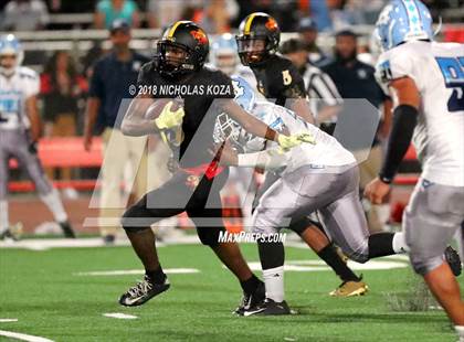 Thumbnail 3 in Compton vs. Dominguez (Hub City Bowl II) photogallery.