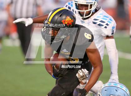 Thumbnail 3 in Compton vs. Dominguez (Hub City Bowl II) photogallery.