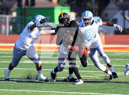 Thumbnail 2 in Compton vs. Dominguez (Hub City Bowl II) photogallery.