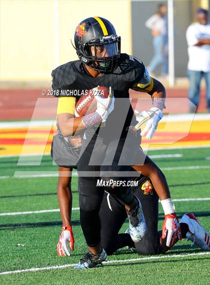 Thumbnail 2 in Compton vs. Dominguez (Hub City Bowl II) photogallery.