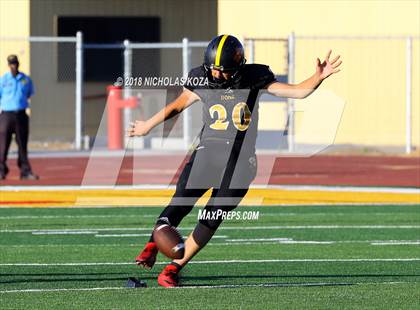Thumbnail 3 in Compton vs. Dominguez (Hub City Bowl II) photogallery.