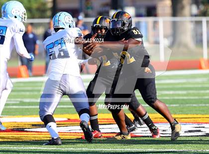 Thumbnail 1 in Compton vs. Dominguez (Hub City Bowl II) photogallery.