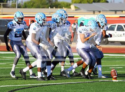 Thumbnail 1 in Compton vs. Dominguez (Hub City Bowl II) photogallery.