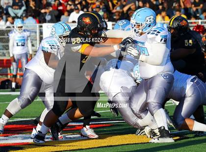 Thumbnail 1 in Compton vs. Dominguez (Hub City Bowl II) photogallery.