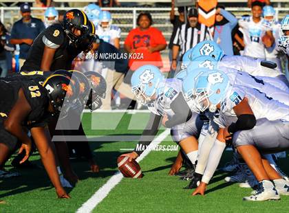 Thumbnail 3 in Compton vs. Dominguez (Hub City Bowl II) photogallery.