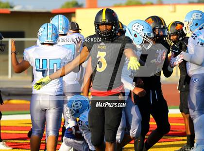 Thumbnail 3 in Compton vs. Dominguez (Hub City Bowl II) photogallery.