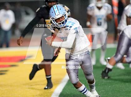 Thumbnail 1 in Compton vs. Dominguez (Hub City Bowl II) photogallery.