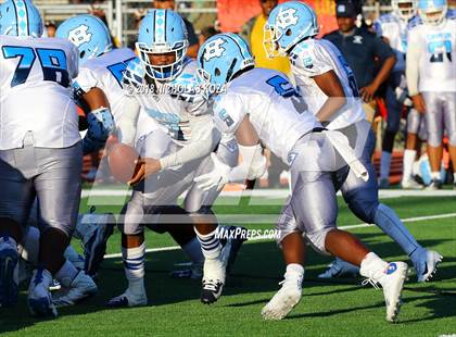 Thumbnail 1 in Compton vs. Dominguez (Hub City Bowl II) photogallery.