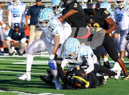 Thumbnail 3 in Compton vs. Dominguez (Hub City Bowl II) photogallery.