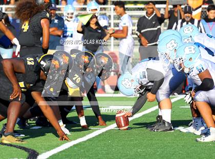 Thumbnail 1 in Compton vs. Dominguez (Hub City Bowl II) photogallery.