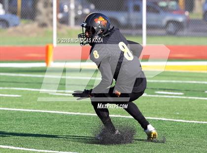 Thumbnail 1 in Compton vs. Dominguez (Hub City Bowl II) photogallery.