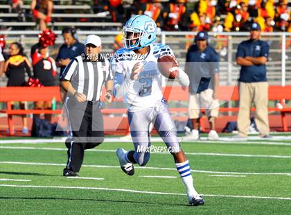 Thumbnail 1 in Compton vs. Dominguez (Hub City Bowl II) photogallery.