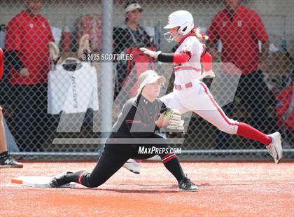 Thumbnail 2 in Logan Elm vs Hillsboro (OHSAA D4 Regional Final) photogallery.