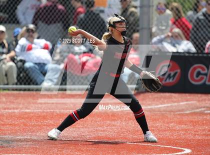 Thumbnail 3 in Logan Elm vs Hillsboro (OHSAA D4 Regional Final) photogallery.