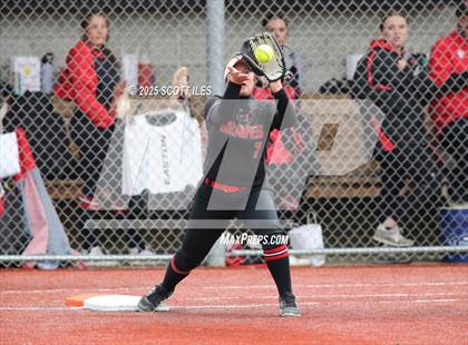 Thumbnail 1 in Logan Elm vs Hillsboro (OHSAA D4 Regional Final) photogallery.