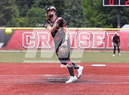 Thumbnail 3 in Logan Elm vs Hillsboro (OHSAA D4 Regional Final) photogallery.