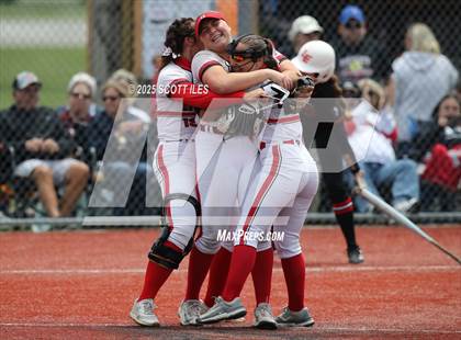 Thumbnail 1 in Logan Elm vs Hillsboro (OHSAA D4 Regional Final) photogallery.
