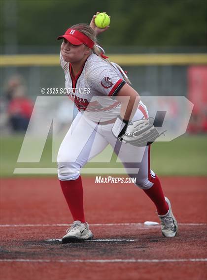 Thumbnail 2 in Logan Elm vs Hillsboro (OHSAA D4 Regional Final) photogallery.