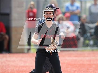 Thumbnail 3 in Logan Elm vs Hillsboro (OHSAA D4 Regional Final) photogallery.