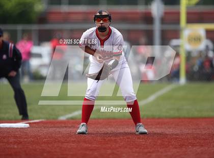 Thumbnail 2 in Logan Elm vs Hillsboro (OHSAA D4 Regional Final) photogallery.