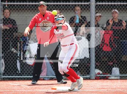 Thumbnail 1 in Logan Elm vs Hillsboro (OHSAA D4 Regional Final) photogallery.