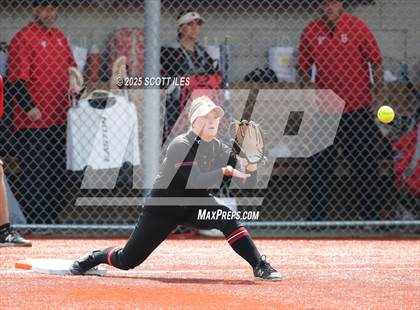 Thumbnail 3 in Logan Elm vs Hillsboro (OHSAA D4 Regional Final) photogallery.