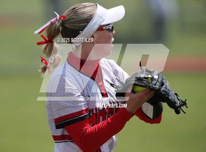 Thumbnail 1 in Logan Elm vs Hillsboro (OHSAA D4 Regional Final) photogallery.