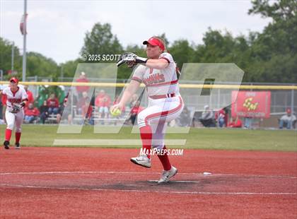 Thumbnail 3 in Logan Elm vs Hillsboro (OHSAA D4 Regional Final) photogallery.