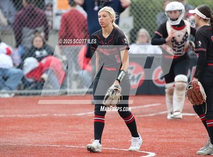 Thumbnail 1 in Logan Elm vs Hillsboro (OHSAA D4 Regional Final) photogallery.