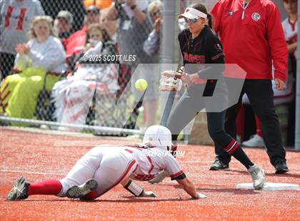 Thumbnail 3 in Logan Elm vs Hillsboro (OHSAA D4 Regional Final) photogallery.