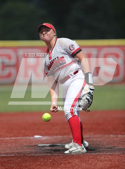 Thumbnail 2 in Logan Elm vs Hillsboro (OHSAA D4 Regional Final) photogallery.