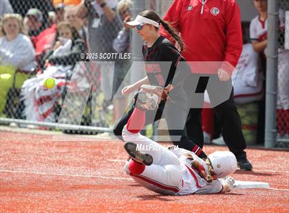 Thumbnail 1 in Logan Elm vs Hillsboro (OHSAA D4 Regional Final) photogallery.
