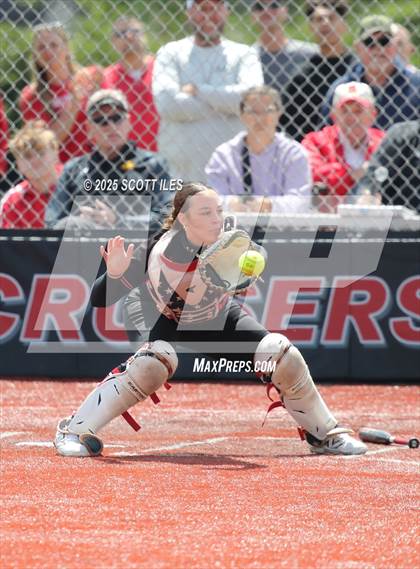 Thumbnail 1 in Logan Elm vs Hillsboro (OHSAA D4 Regional Final) photogallery.