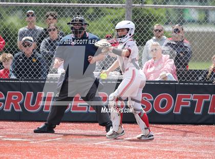 Thumbnail 2 in Logan Elm vs Hillsboro (OHSAA D4 Regional Final) photogallery.