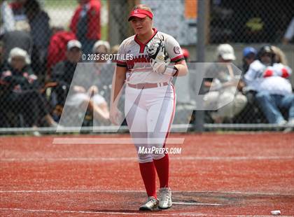 Thumbnail 3 in Logan Elm vs Hillsboro (OHSAA D4 Regional Final) photogallery.