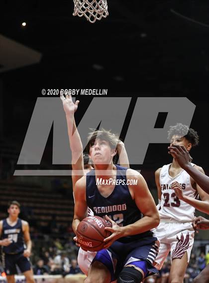 Thumbnail 3 in Independence vs. Redwood (CIF D2 Central Section Championship) photogallery.