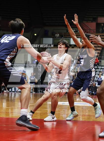 Thumbnail 3 in Independence vs. Redwood (CIF D2 Central Section Championship) photogallery.