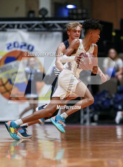 Thumbnail 1 in Independence vs. Redwood (CIF D2 Central Section Championship) photogallery.
