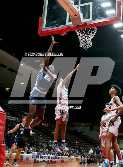 Thumbnail 1 in Independence vs. Redwood (CIF D2 Central Section Championship) photogallery.