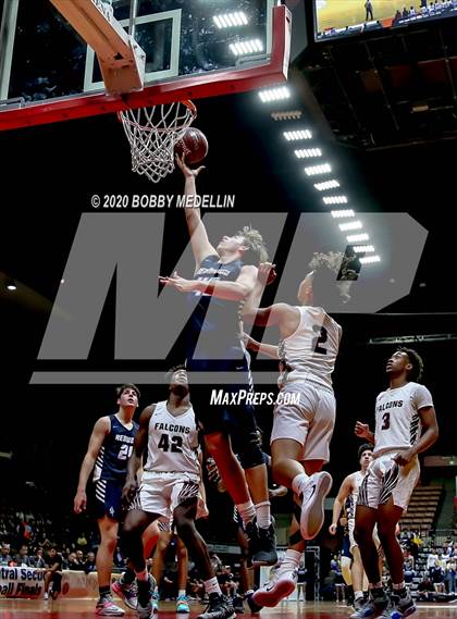 Thumbnail 2 in Independence vs. Redwood (CIF D2 Central Section Championship) photogallery.