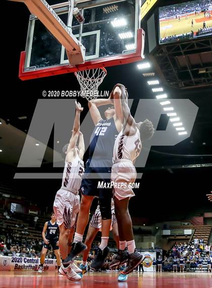 Thumbnail 1 in Independence vs. Redwood (CIF D2 Central Section Championship) photogallery.