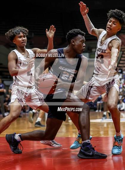 Thumbnail 1 in Independence vs. Redwood (CIF D2 Central Section Championship) photogallery.