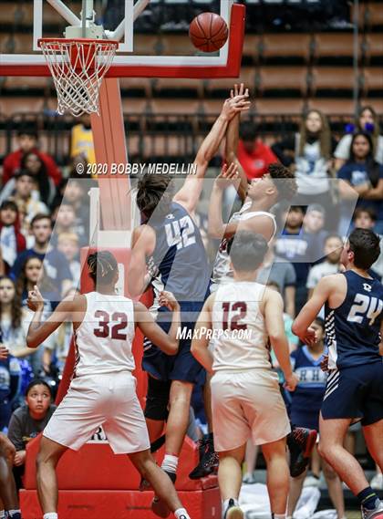 Thumbnail 2 in Independence vs. Redwood (CIF D2 Central Section Championship) photogallery.