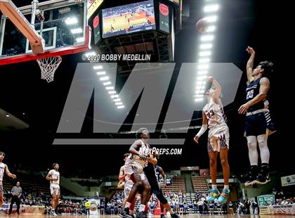 Thumbnail 3 in Independence vs. Redwood (CIF D2 Central Section Championship) photogallery.