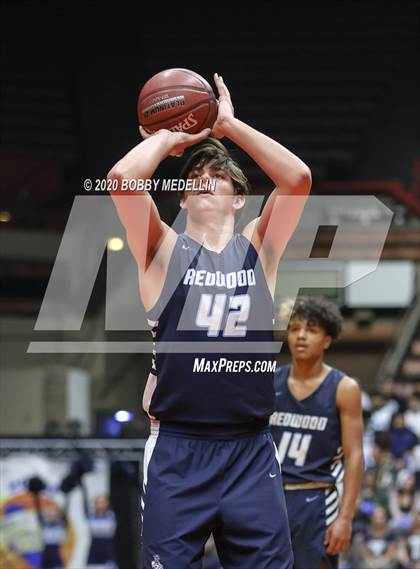 Thumbnail 2 in Independence vs. Redwood (CIF D2 Central Section Championship) photogallery.