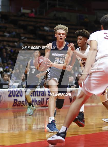 Thumbnail 3 in Independence vs. Redwood (CIF D2 Central Section Championship) photogallery.