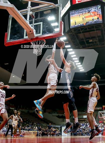Thumbnail 3 in Independence vs. Redwood (CIF D2 Central Section Championship) photogallery.