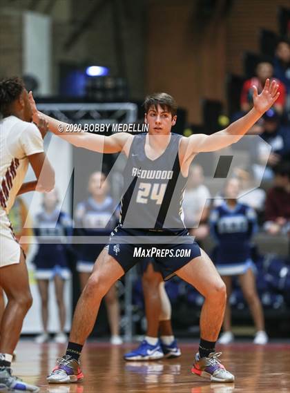 Thumbnail 3 in Independence vs. Redwood (CIF D2 Central Section Championship) photogallery.