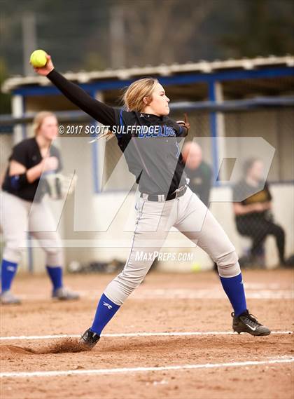 Thumbnail 2 in Sutherlin @ Sweet Home photogallery.